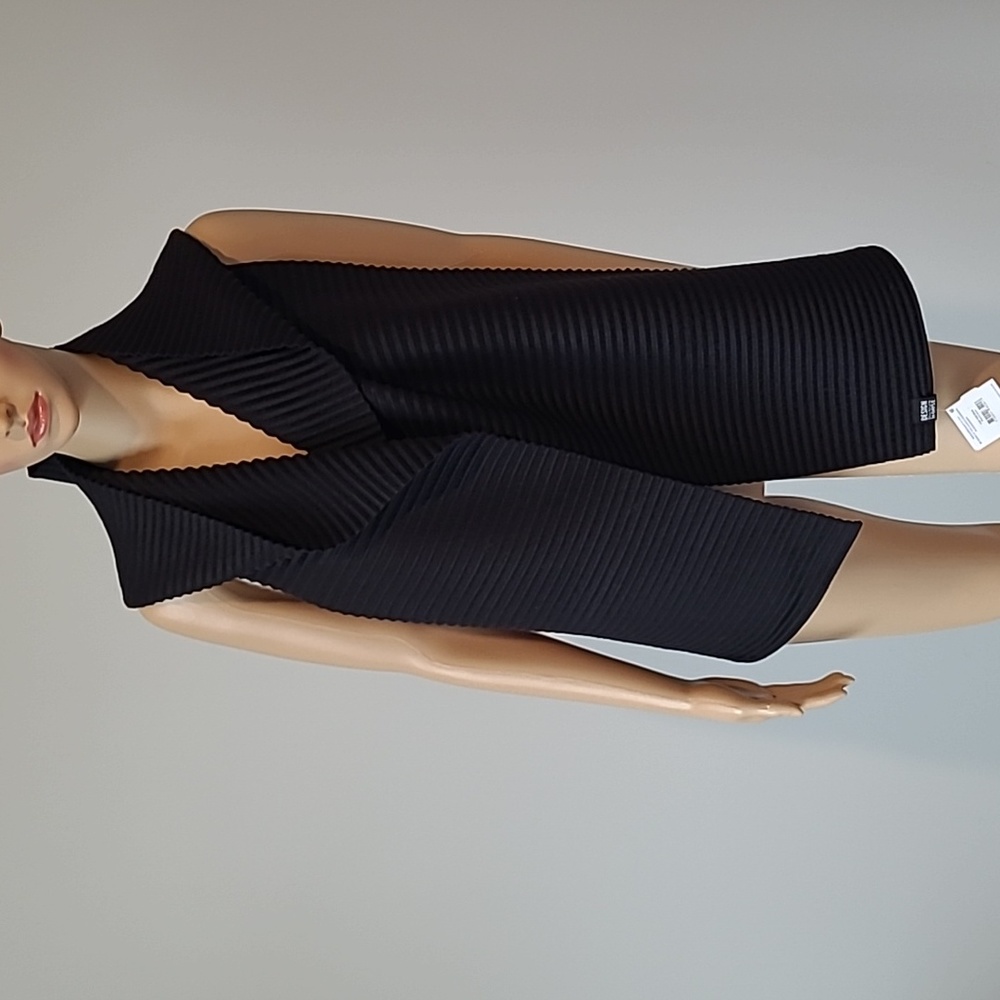 DESIGN STOCKHOLM HOUSE HOODED SCARF - Picture 5 of 11